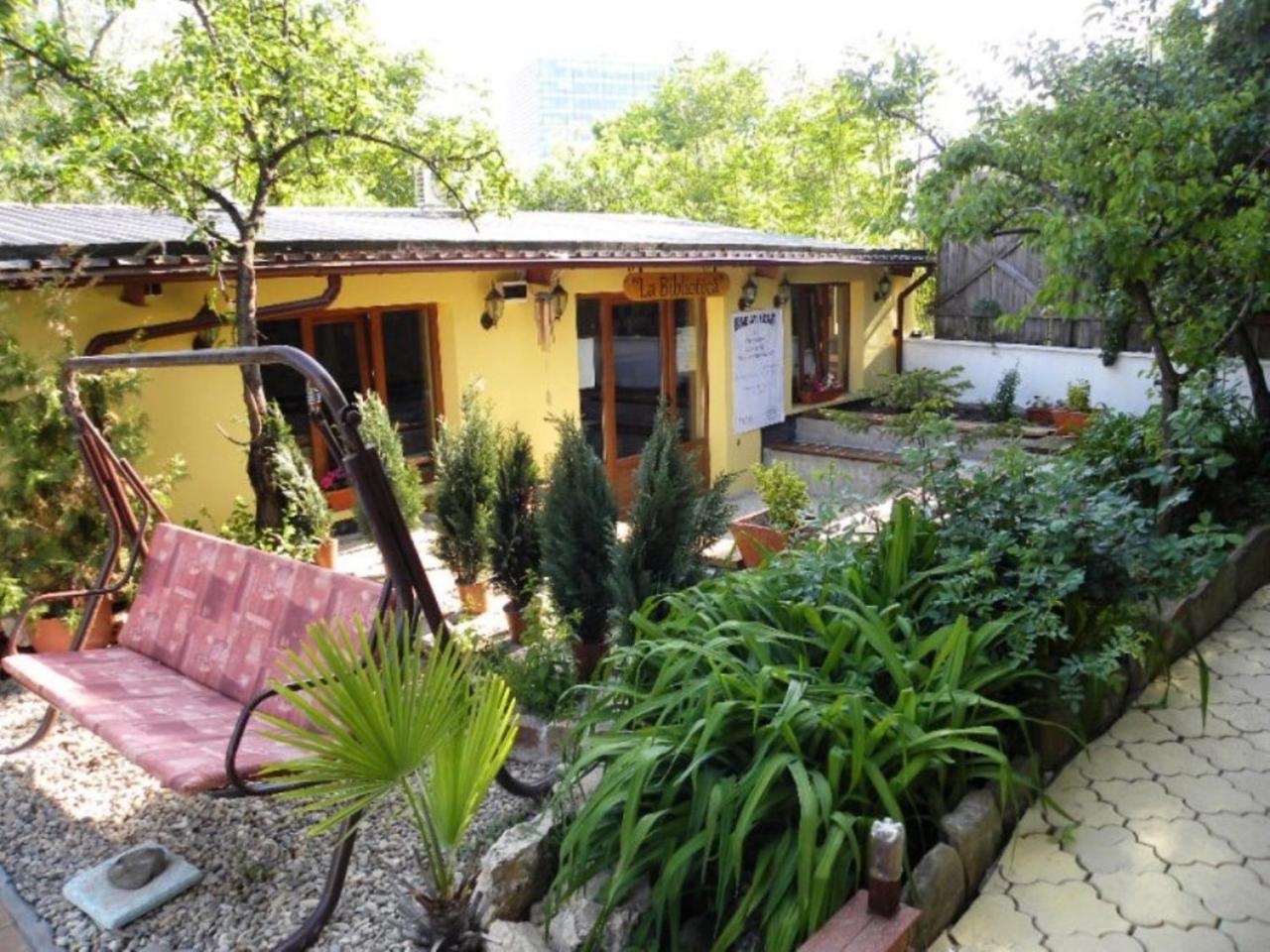 Casa Mica Guesthouse 布加勒斯特 外观 照片