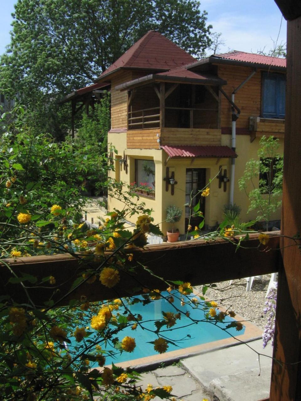 Casa Mica Guesthouse 布加勒斯特 外观 照片