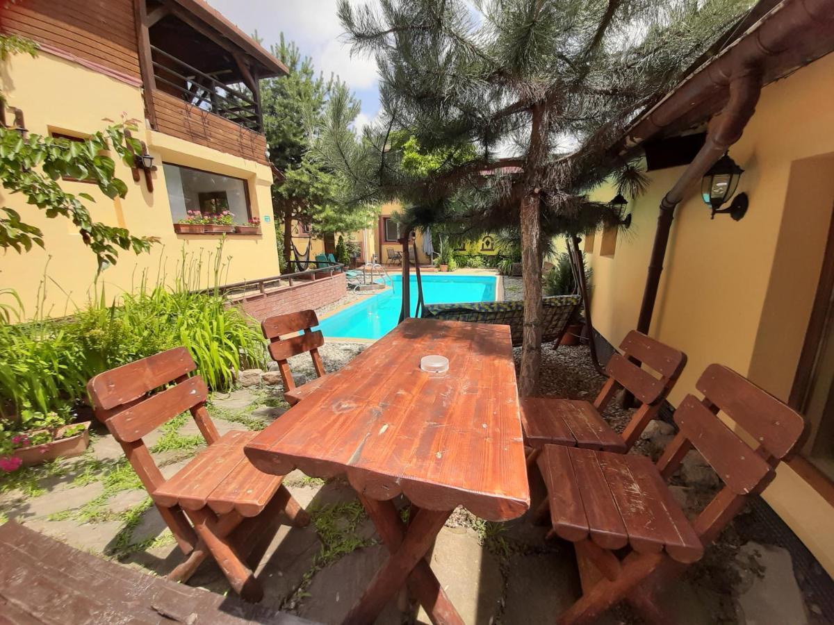 Casa Mica Guesthouse 布加勒斯特 外观 照片